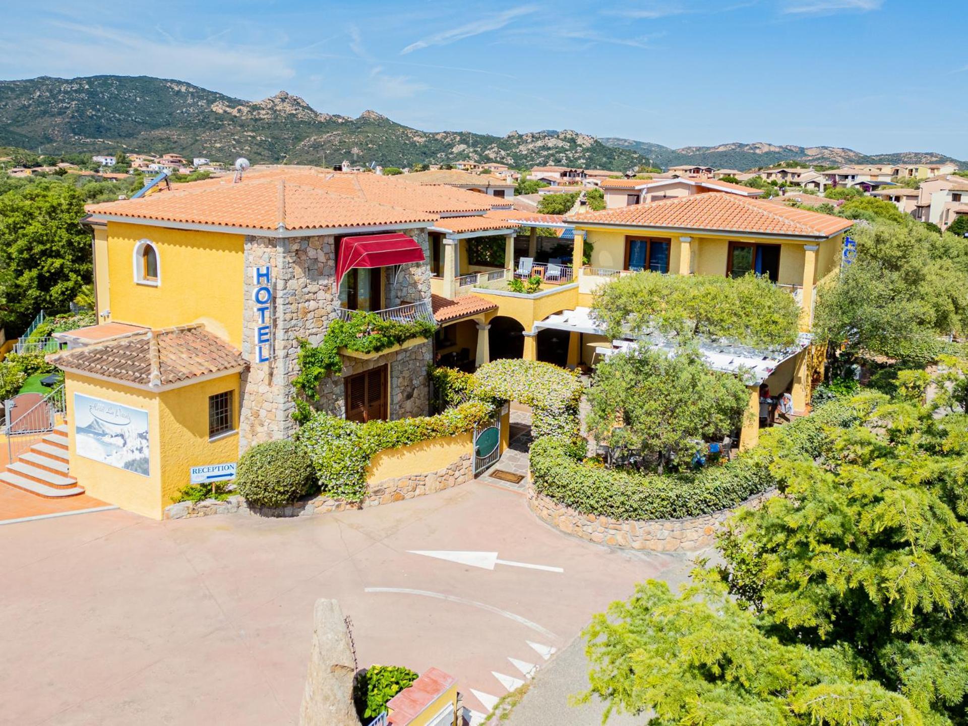 Hotel Lu Pitrali San Teodoro  Exteriér fotografie