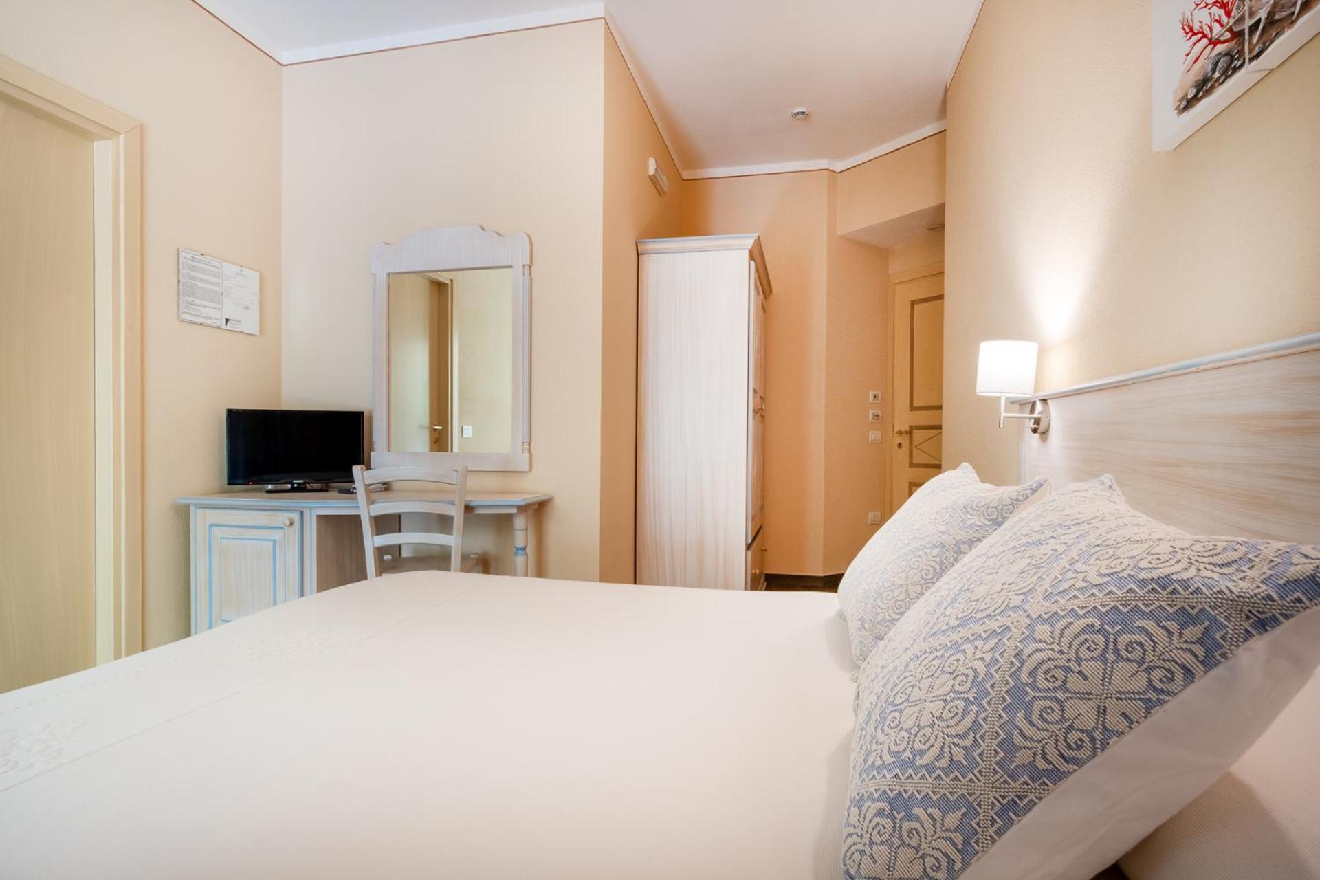 Hotel Lu Pitrali San Teodoro  Exteriér fotografie
