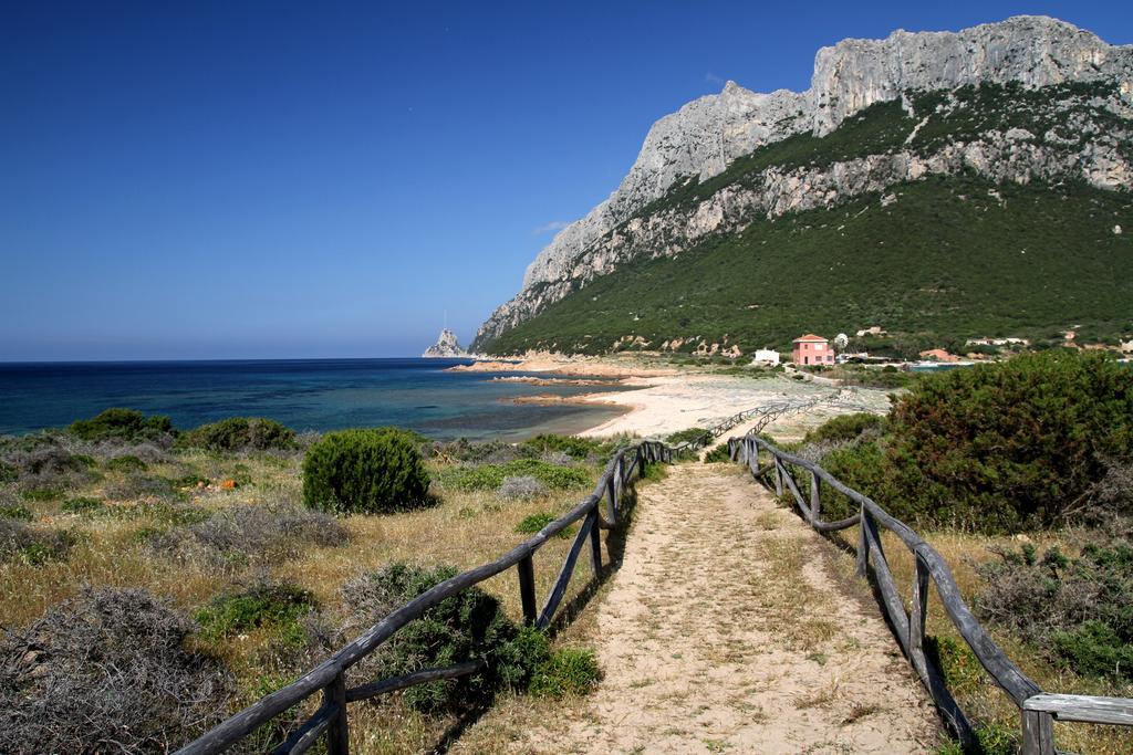 Hotel Lu Pitrali San Teodoro  Exteriér fotografie